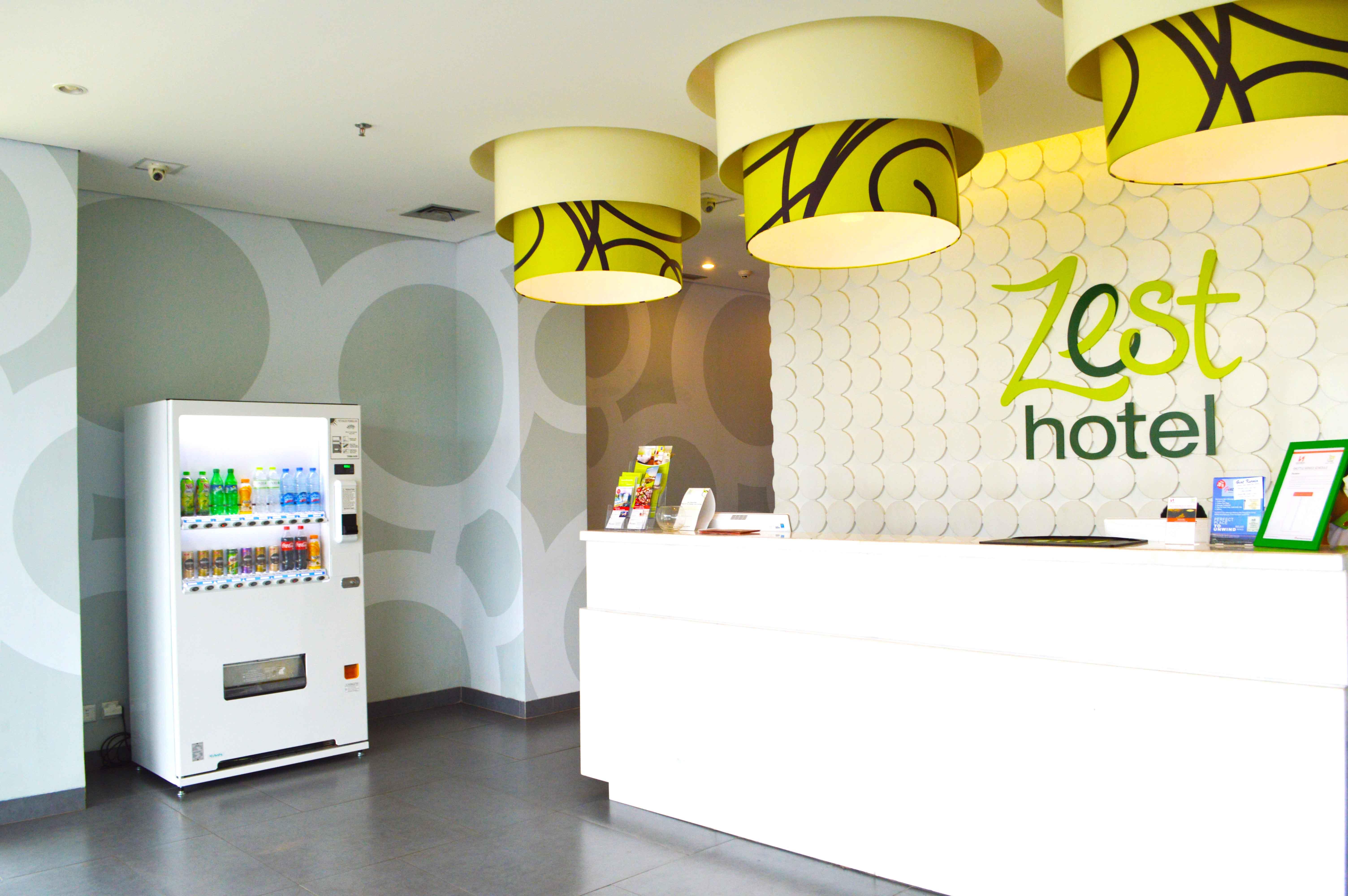 Zest Airport Jakarta By Swiss-Belhotel International Tangerang Exterior foto