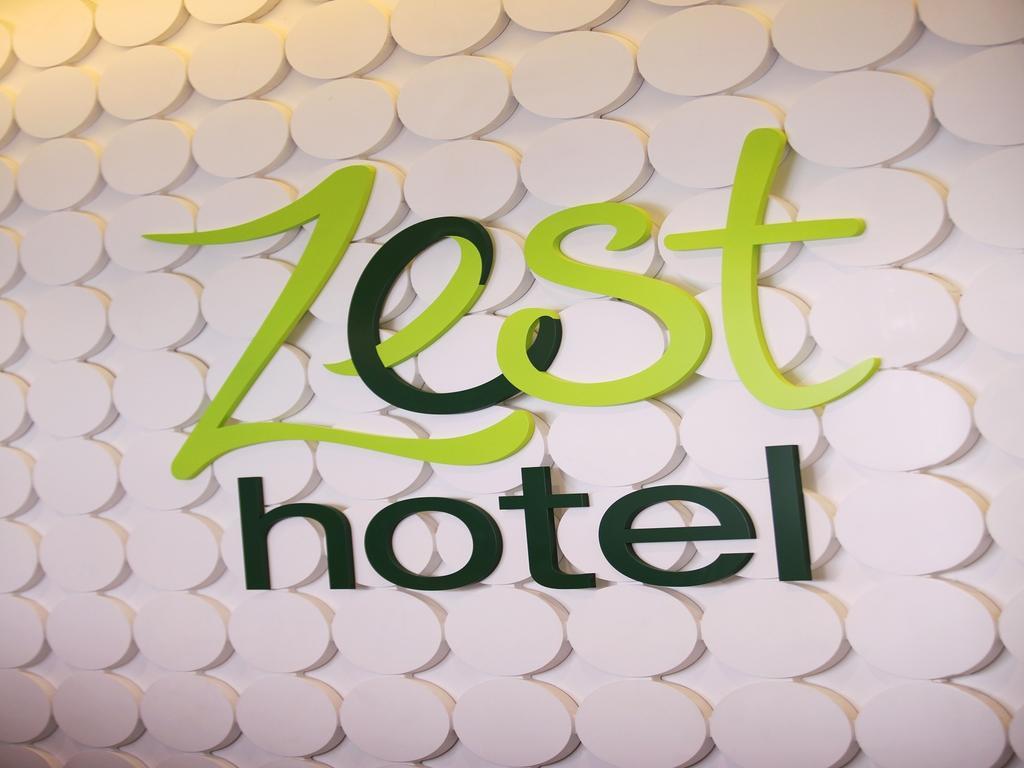 Zest Airport Jakarta By Swiss-Belhotel International Tangerang Exterior foto