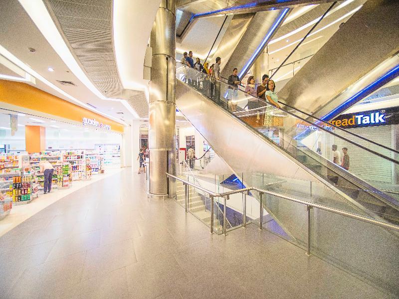 Zest Airport Jakarta By Swiss-Belhotel International Tangerang Exterior foto