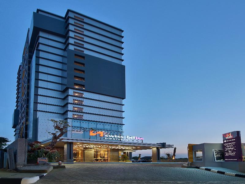 Zest Airport Jakarta By Swiss-Belhotel International Tangerang Exterior foto