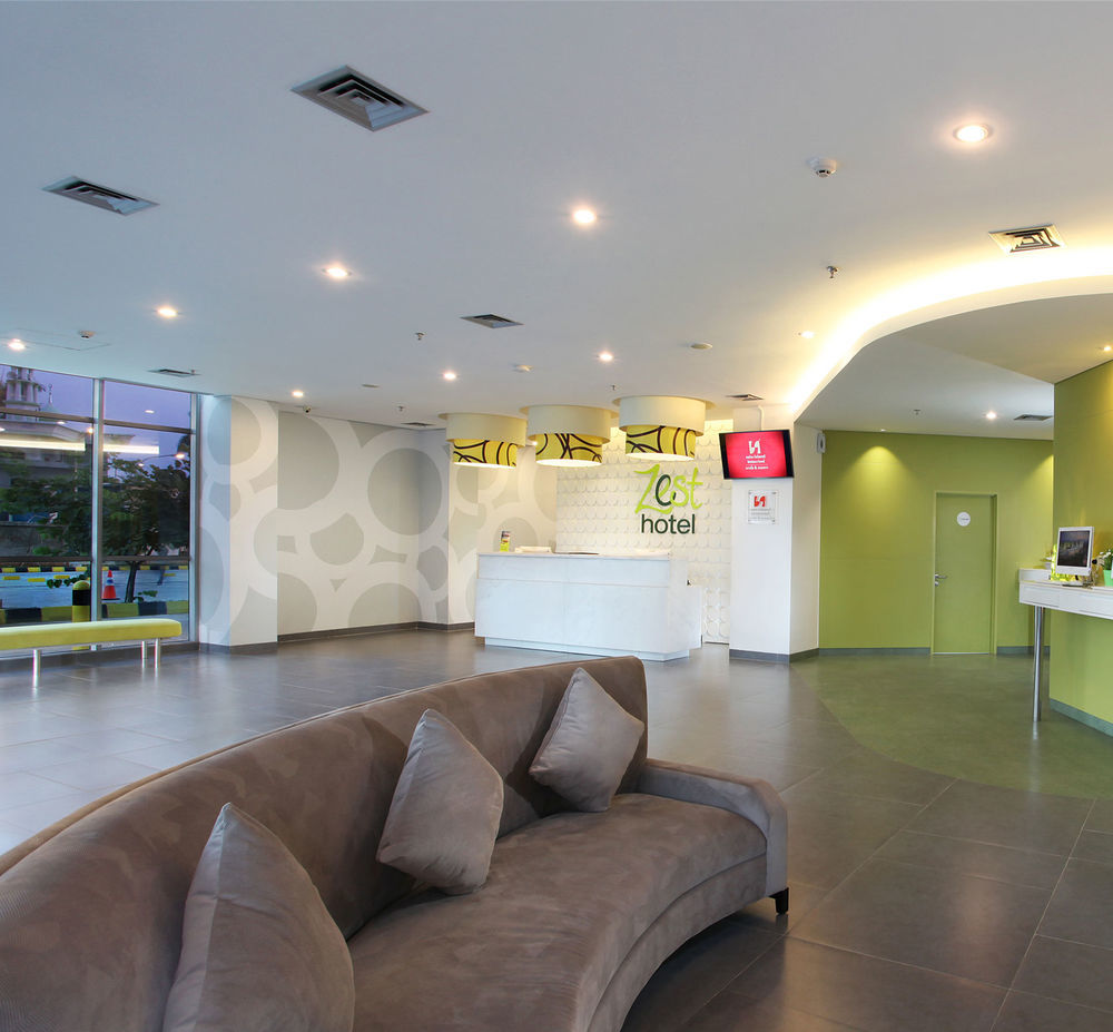 Zest Airport Jakarta By Swiss-Belhotel International Tangerang Exterior foto